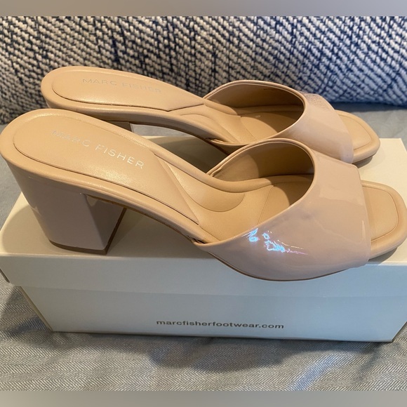 Marc Fisher Nude Patent Block Heel Sandals Size 7 - Picture 4 of 4